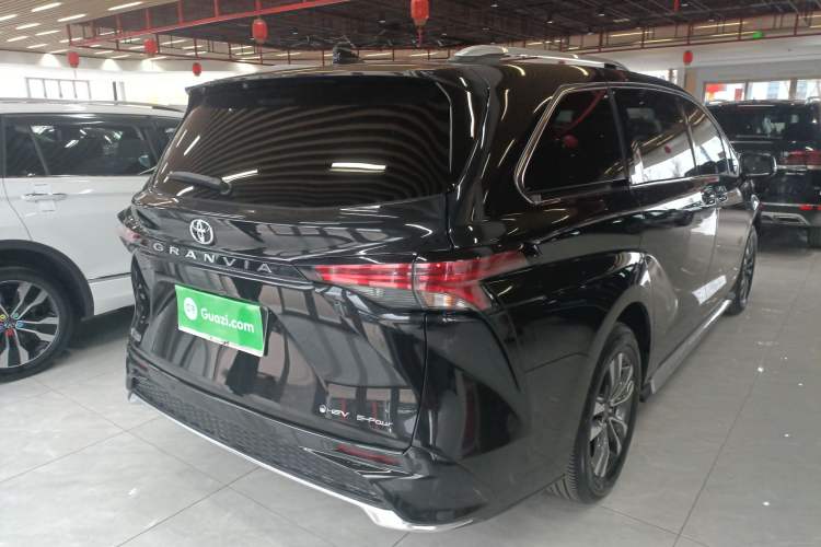 Used Toyota Granvia 2024 2.5L Hybrid Prestige PLUS Four-Wheel Drive Version
