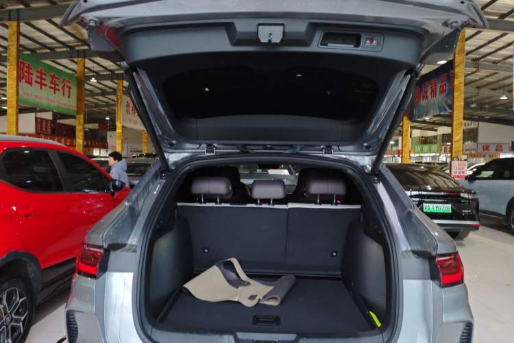 Used BYD Song PLUS New Energy 2025 EV Intelligent Driving Version 520km Premium Model
