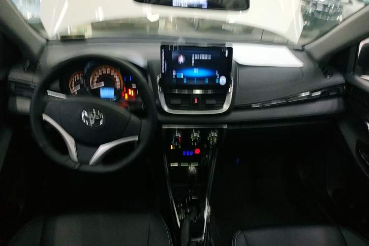 Used Toyota YARiS L 2021 X-Trail 1.5L CVT Leading Edition
