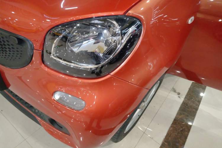 Used  forfour 2016 1.0L 52 kW Dynamic Edition
