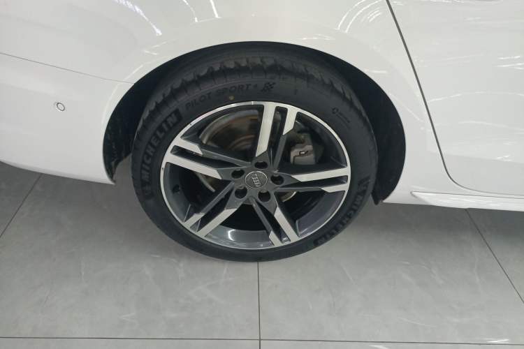 Used Audi A4L 2020 40 TFSI Luxury Dynamic Model
