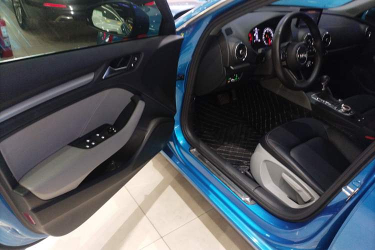 Used Audi A3 2018 30th Anniversary Edition Sportback 35 TFSI Ambition Model
