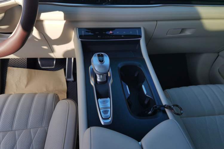 Used VOYAH Dream 2022 Low-Carbon Edition Dream+ Smart Enjoyment Package