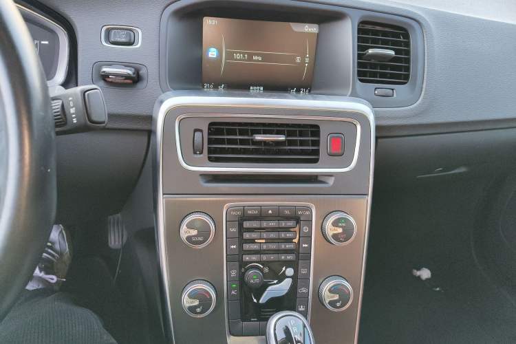 Used Volvo S60 2015 S60L T5 Intelligent Drive Edition