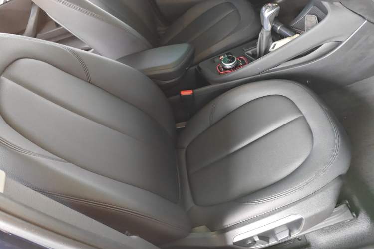 Used BMW X1 2018 sDrive20Li Leading Model
