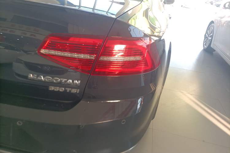 Used Volkswagen Magotan 2019 330TSI DSG Luxury Version China VI Standard
