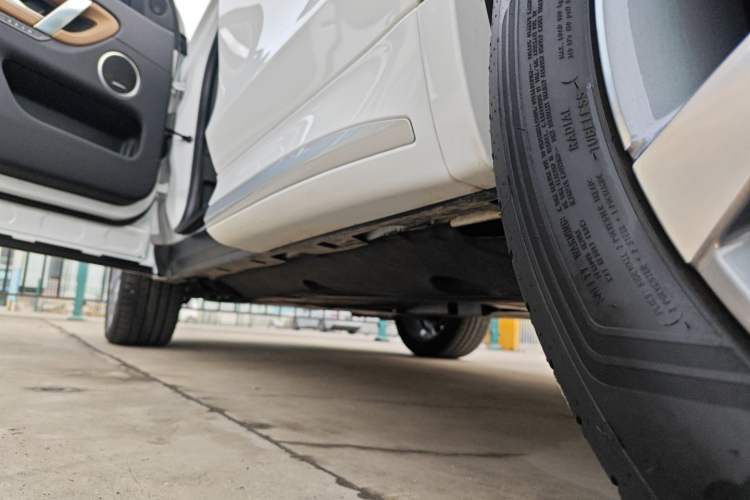 Used Land Rover Discovery Sport 2025 249 PS Performance Tech Edition
