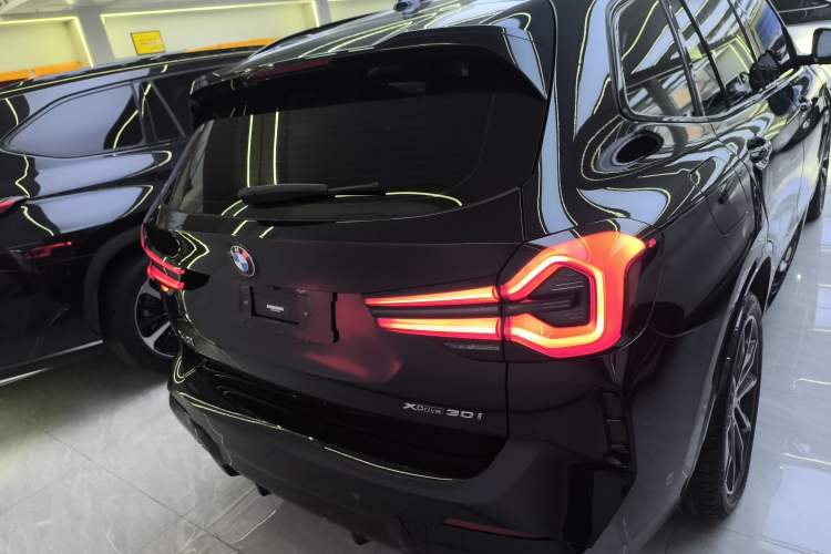 Used BMW X3 2022 Second Facelift xDrive30i Leading Edition M Night Sky Package
