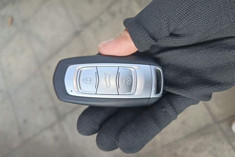 Used Geely Auto Emgrand X7 Sport 2018 1.8TD Automatic Two-Wheel Drive Zhiya Model