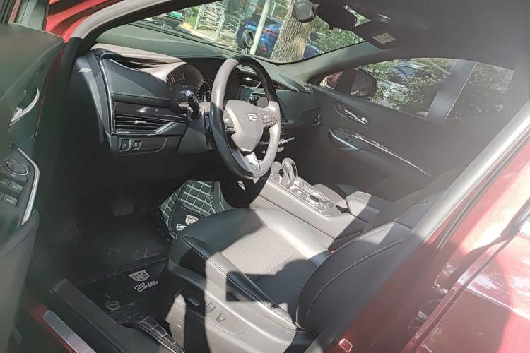 Used Cadillac XT4 2018 28T Two-Wheel Drive Tech Version
