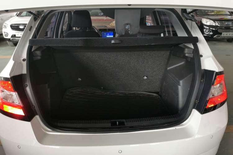 Used Skoda Fabia 2016 1.4L Automatic Car Enjoy Edition