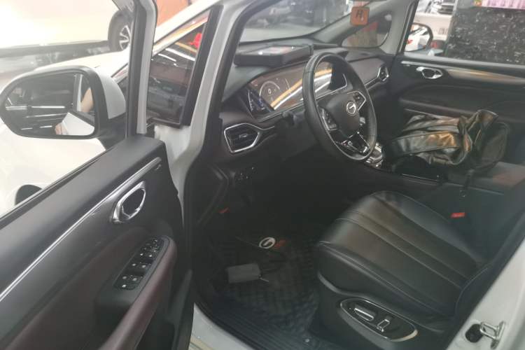 Used GAC Trumpchi M6 2023 PRO 270T DCT Luxury Edition
