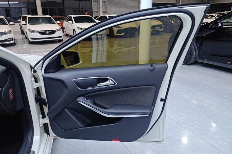 Used Mercedes-Benz A-Class 2013 A 180 Fashion Model