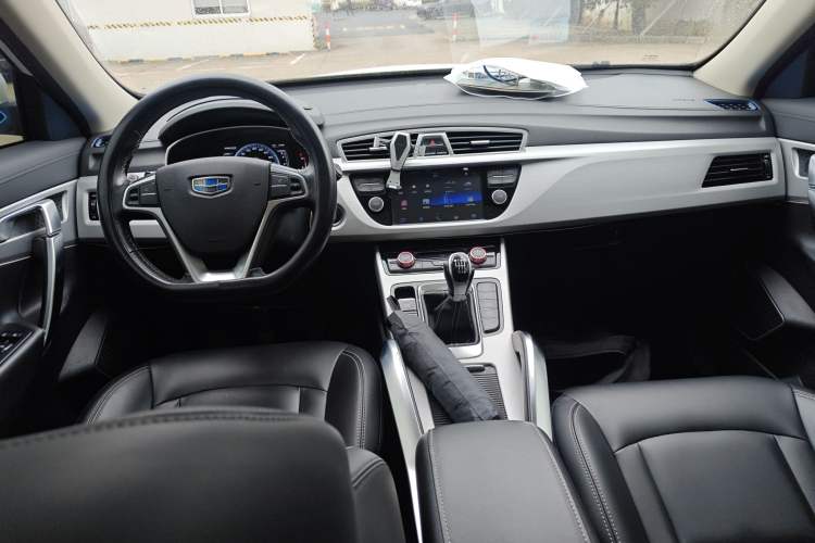 Used Geely Auto Emgrand X7 Sport 2016 2.0L Manual Smart Connect Version
