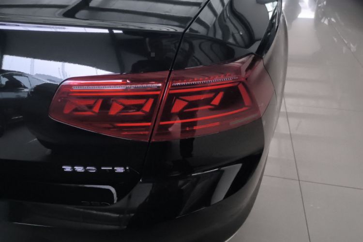 Used Volkswagen Magotan 2026 30 Million Vehicles Selected Model 380TSI DSG Luxury Edition
