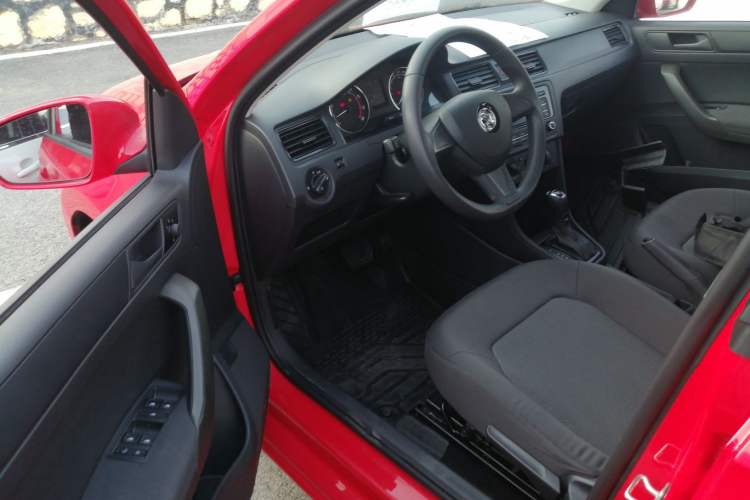 Used Skoda Rapid Spaceback 2016 Revised Version 1.6L Automatic Front-Drive Edition