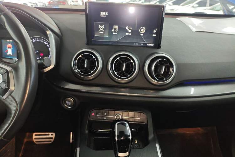 Used Wey VV5 2017 2.0T Ultra-Luxury Version
