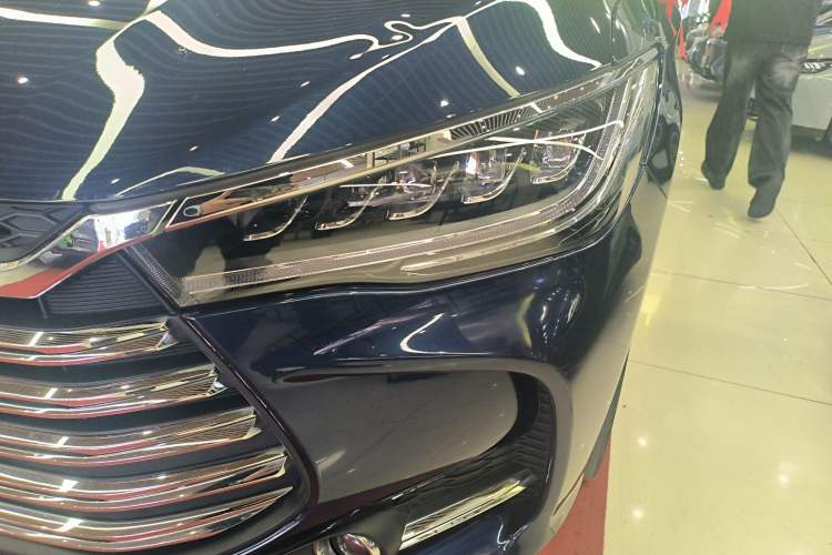 Used BYD Song MAX New Energy 2019 DM 1.5T Smart Connect Advanced 7-Seater China VI Standard
