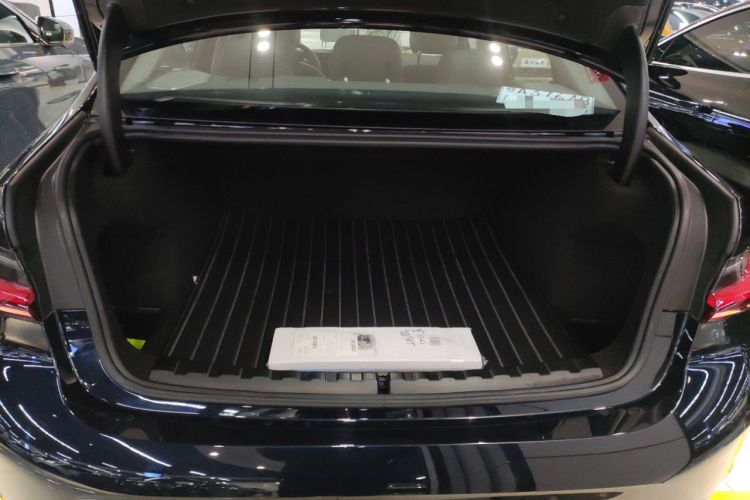 Used BMW 3 Series 2025 330Li M Sport Shadowline Package
