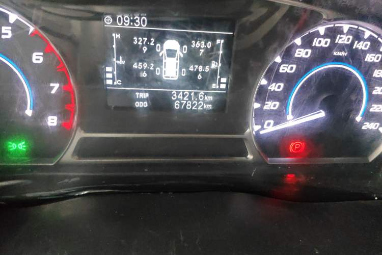 Used JMC Transit 2021 2.8T Space King Standard Version Short Wheelbase Mid-Height Roof 6-Seater Diesel Euro VI JX493
