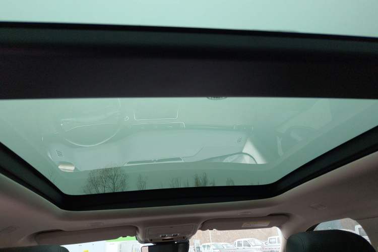 Used Land Rover Range Rover Evoque New Energy 2022 Aurora L P300e Plug-in Hybrid Electric Version
