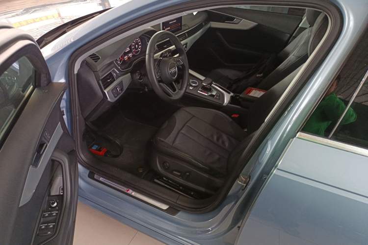 Used Audi A4L 2018 30th Anniversary Edition 40 TFSI Fashion Model