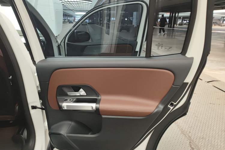 Used Mercedes-Benz GLB 2022 Updated GLB 200 Fashion Edition
