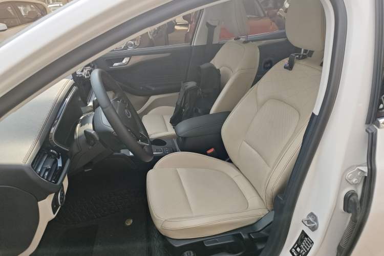 Used Ford Focus 2021 Sedan EcoBoost 180 Automatic Trendy Model