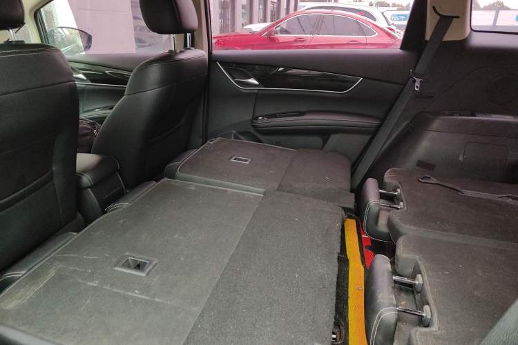 Used BYD Song MAX 2017 1.5T Automatic Smart Connect Elite 7-Seater
