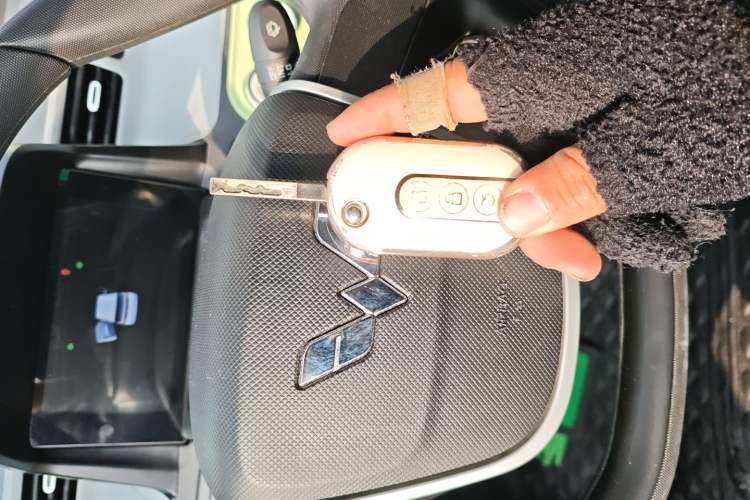 Used Wuling Hongguang MINIEV 2022 Macaron Fashion Edition Lithium-Nickel-Cobalt-Alpha-oxide