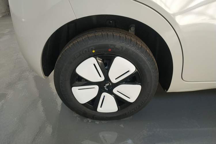 Used Wuling Hongguang MINIEV 2025 Four-Door Version Advanced Edition
