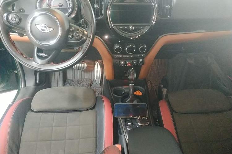 Used  JCM COUNTRYMAN 2017 2.0T JOHN COOPER WORKS Traveler
