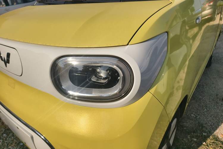 Used Wuling Hongguang MINIEV 2024 3rd Generation 215km Advanced Version
