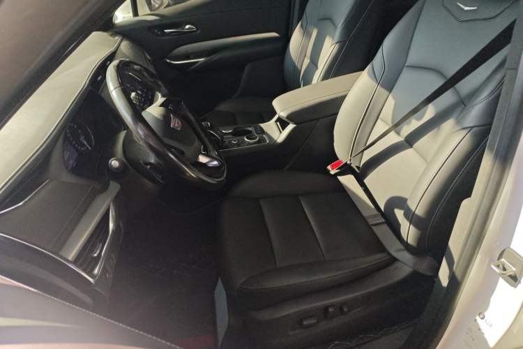 Used Cadillac XT4 2018 28T Two-Wheel Drive Leading Version
