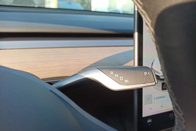 Used Tesla Model Y 2022 Rear-Wheel-Drive Version
