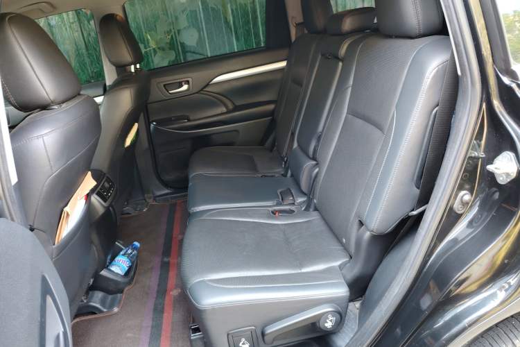 Used Toyota Highlander 2018 2.0T Four-Wheel Drive Prestige Version 7 Seats China VI Standard
