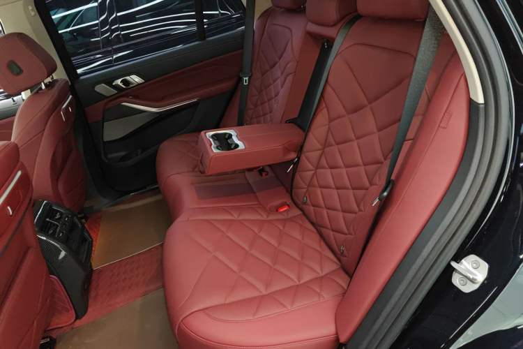 Used BMW X5 2023 xDrive 30Li Luxury M Sport Night Edition Package