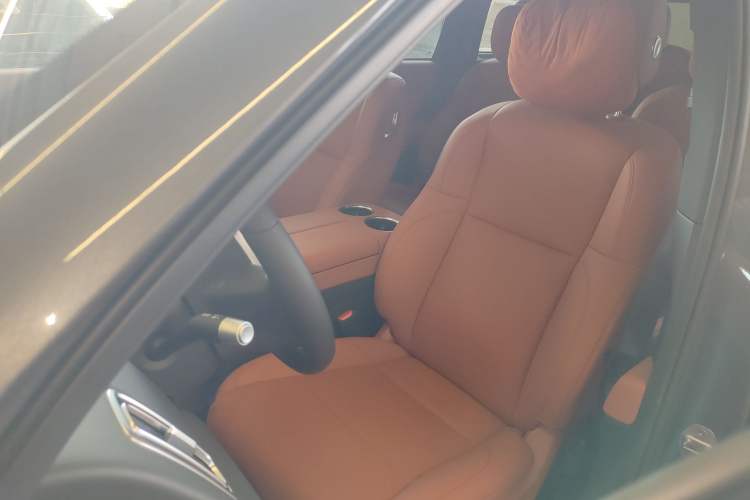 Used Li Auto L8 2025 Ultra Smart Refreshed Edition