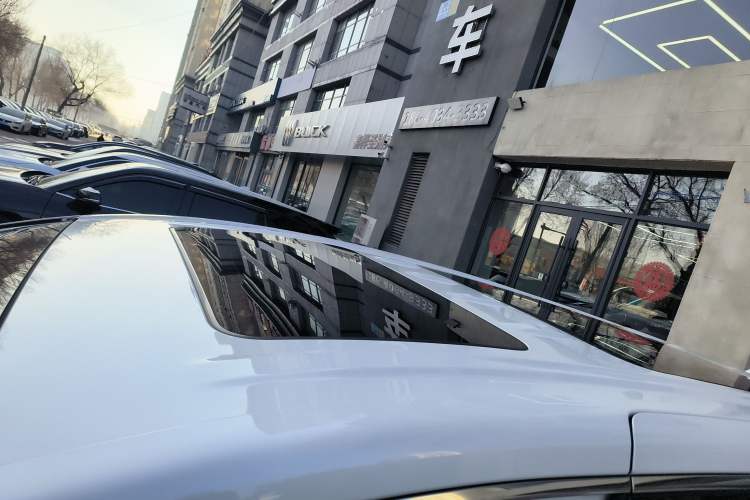 Used Buick GL8 New Energy 2024 Lu Zun Deluxe Edition 7-Seater
