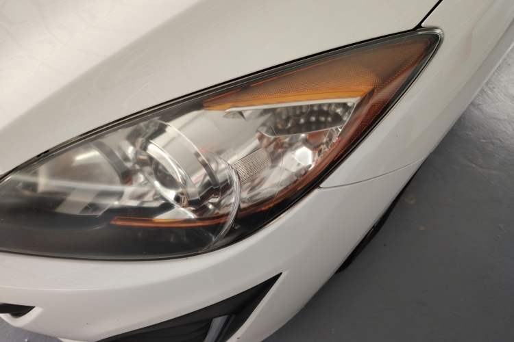 Used Mazda Mazda 3 2015 Sedan 1.6L Manual Comfort Model
