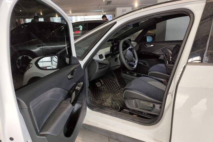 Used Volkswagen ID.3 2024 Pure & Smart Edition
