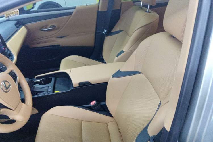 Used Lexus ES 2025 200 Premium Edition
