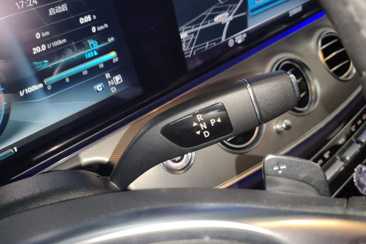 Used Mercedes-Benz E-Class 2017 Facelift E 200 Sport 4MATIC
