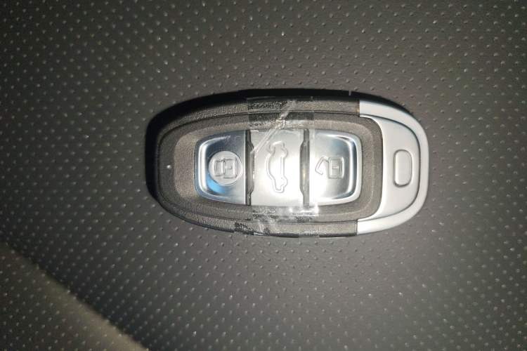 Used Hongqi E-QM5 2024 500km Range Edition
