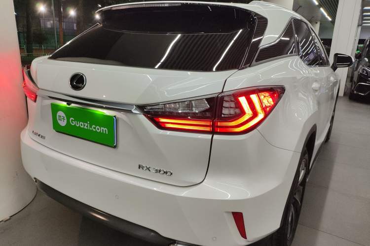 Used Lexus RX 2016 300 4x4 Elegant Edition China VI
