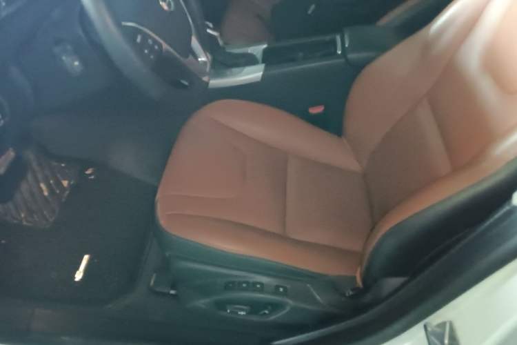 Used Volvo S60 2018 S60L T4 Smart & Ambitious Edition
