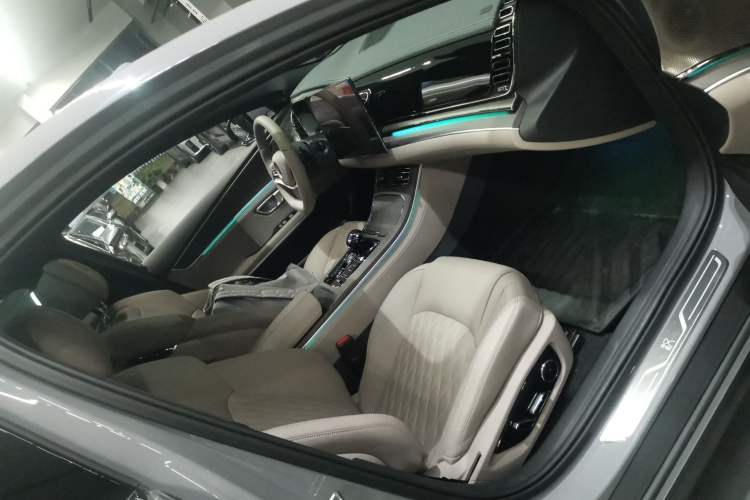 Used BYD Han 2025 EV with 701 km of Laser Radar-Enabled Intelligent Driving
