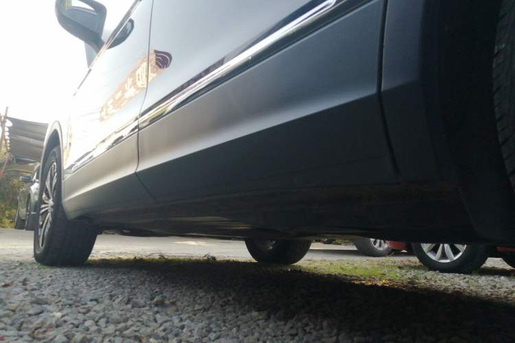 Used Volkswagen Tiguan L 2019 330TSI Automatic Two-Wheel Drive Panoramic Comfort Edition China VI Standard
