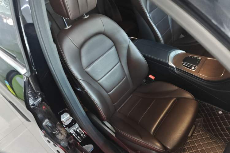 Used Mercedes-Benz GLC 2020 GLC 300 L 4MATIC Dynamic Edition
