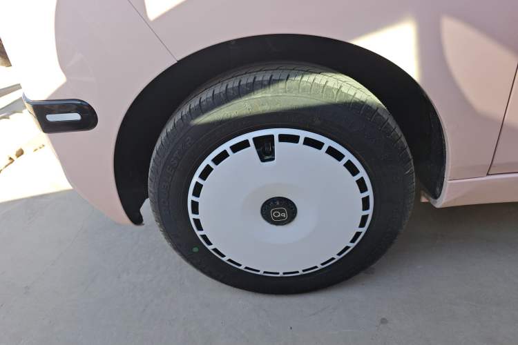 Used Chery QQ Ice Cream 2024 Edition Youth Version 205km Sundae